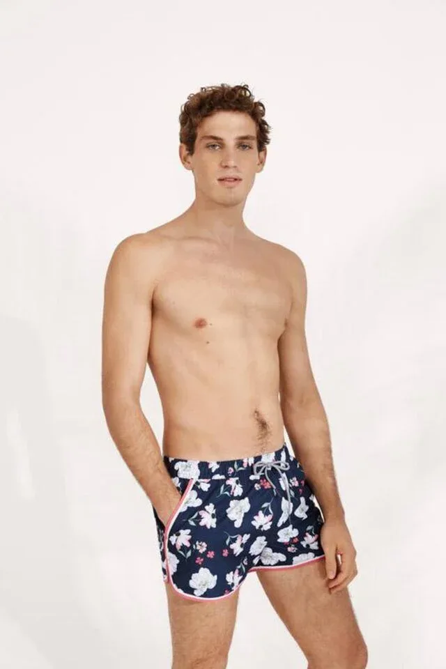 Ysabel Mora Flowers losse herenzwemshort in print