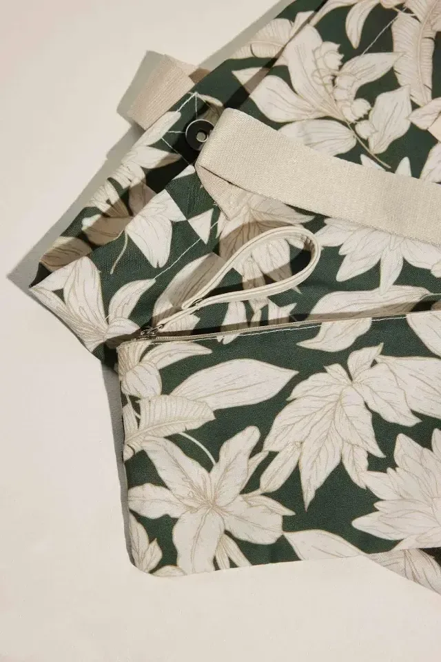 Ysabel Mora Piqué Flower strandtas in groen