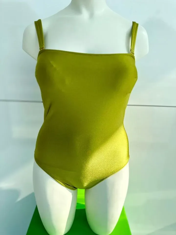 Ocean Couture Modern strapless voorgevormd badpak in groen