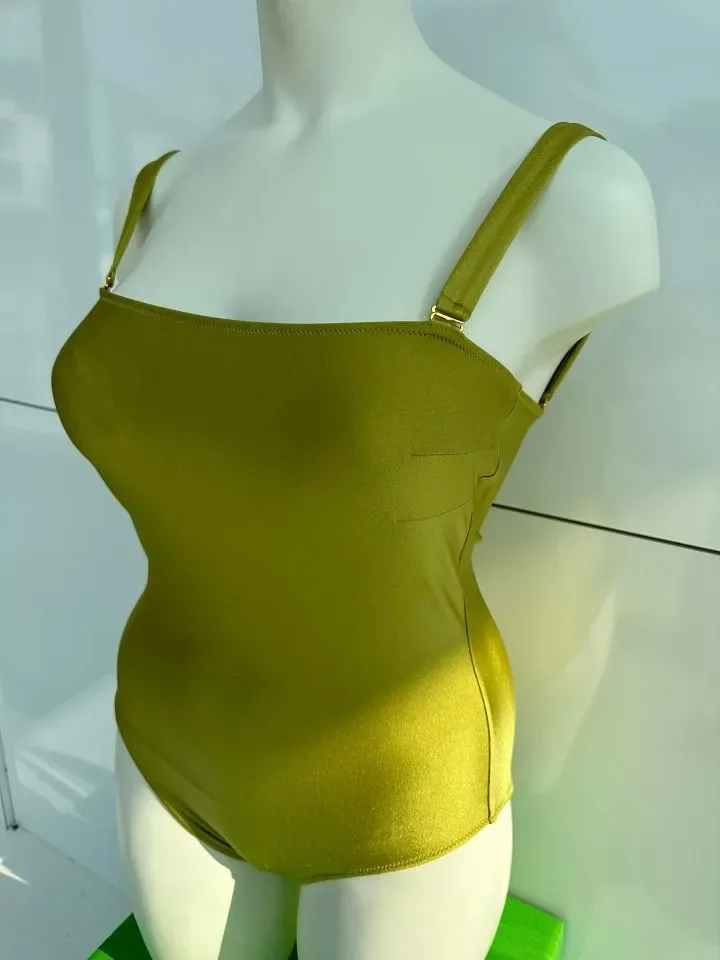 Ocean Couture Modern strapless voorgevormd badpak in groen