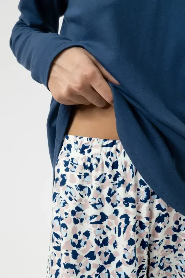 Mey Soft Leo pyjama in blauw en beige