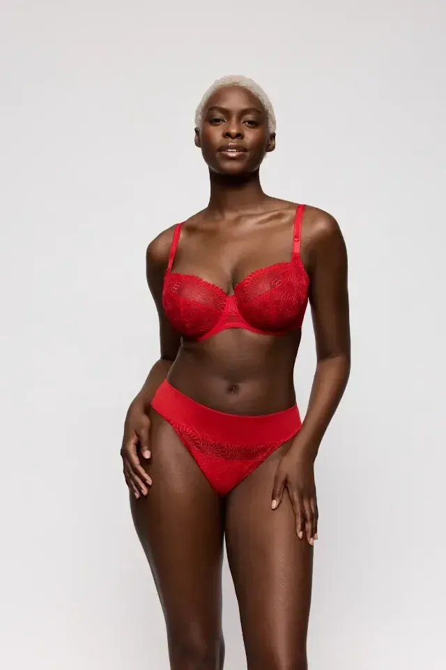 Prima Donna Sophora string in rood