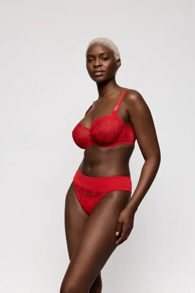 Prima Donna Sophora string in rood