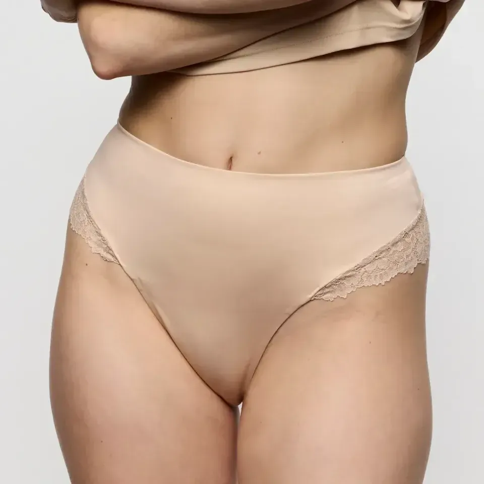 Marie Jo Soft Studio corrigerende string in huidskleur