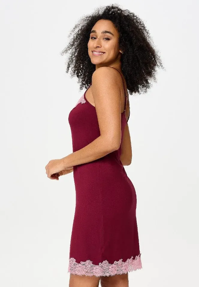 Lingadore Port Desire Nights slipdress in bordeaux