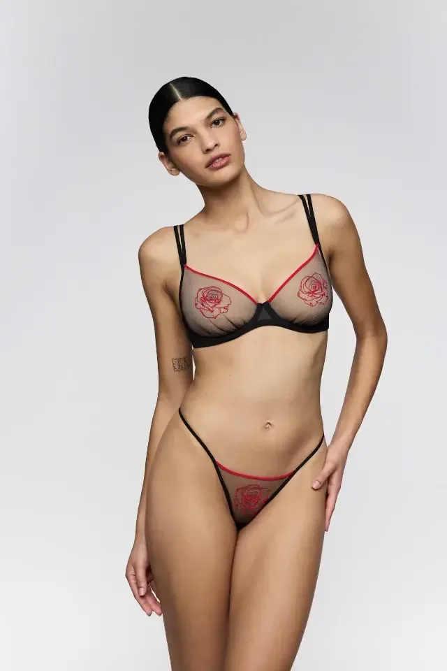 Sarda Mayela string in zwart en rood