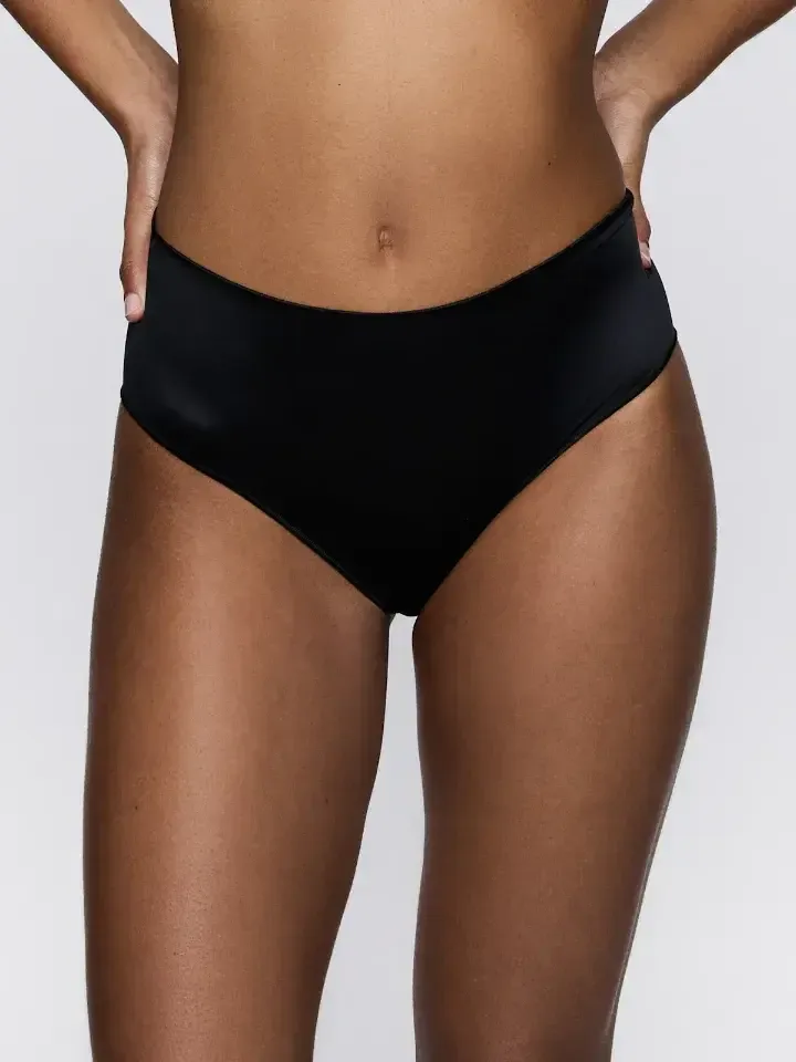 Sarda Mayela tailleslip in zwart
