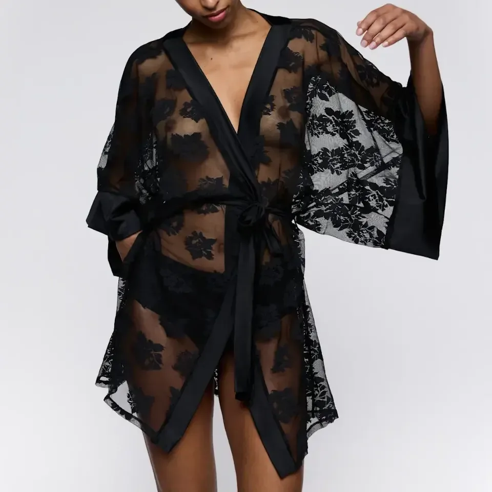 Sarda Mayela kimono in zwart