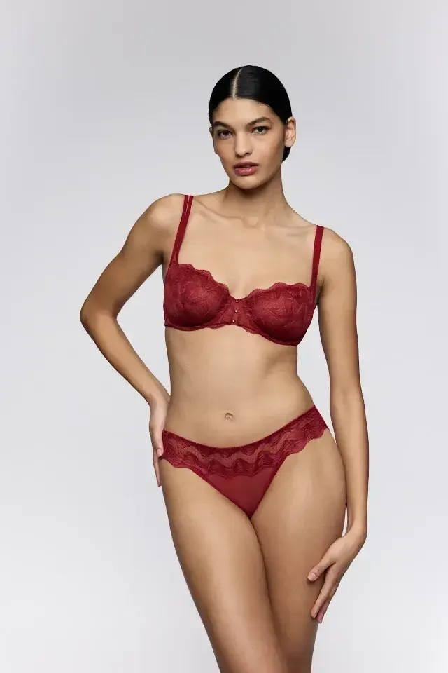 Sarda Nassim slip in bordeaux