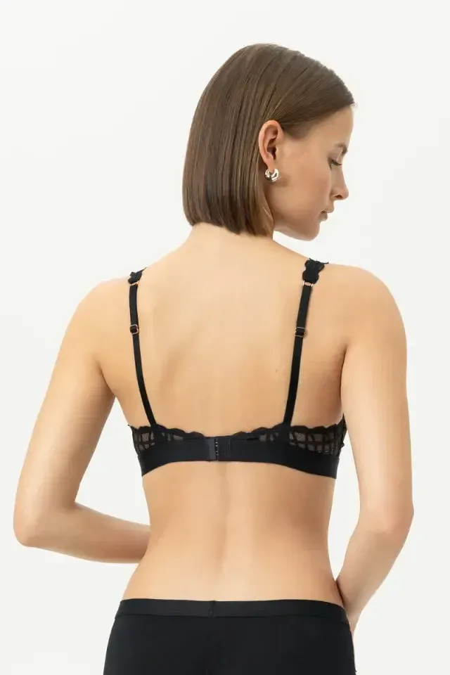 Mey Poetry bralette in zwart