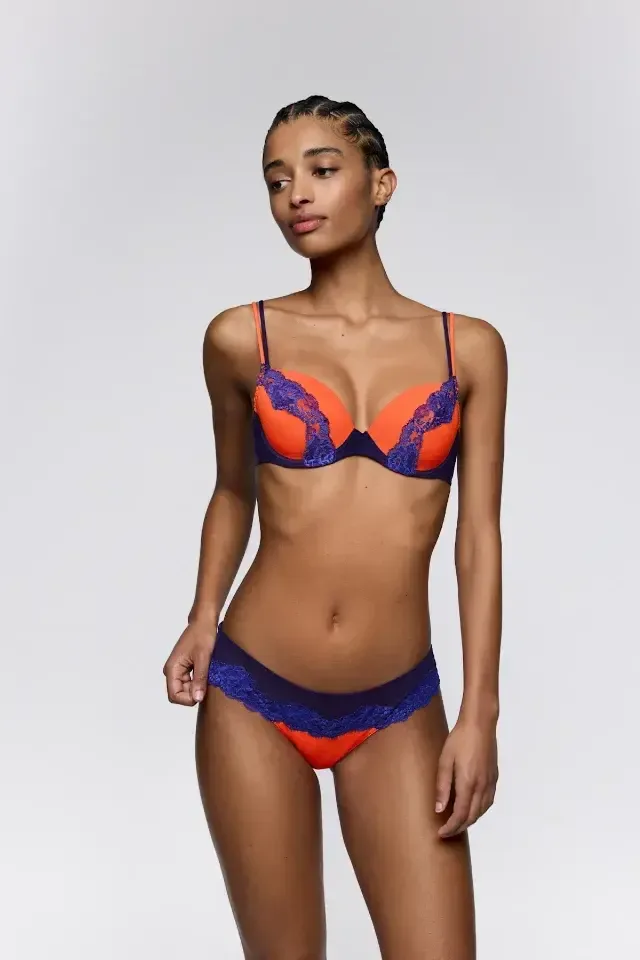 Sarda Bremer string in oranje