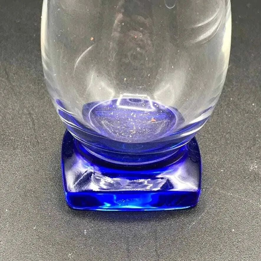 Bormioli Rocco	IBISCO vaasje 17,5 cm hoogte glas met blauwe voet