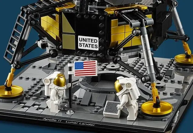 LEGO Creator Expert - NASA Apollo 11 Maanlander - 10266