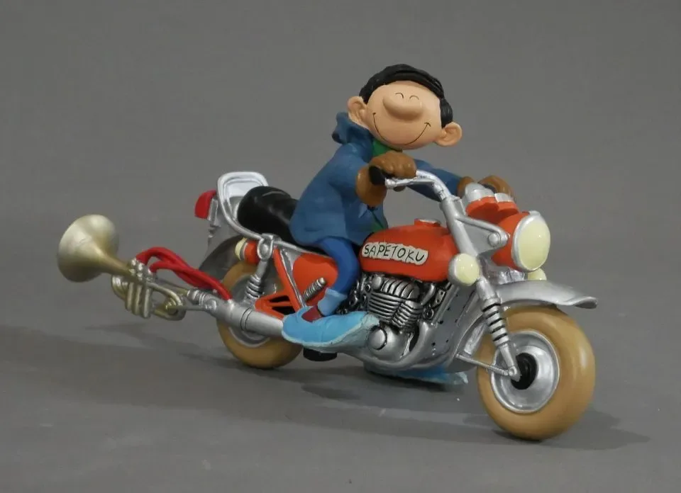 Guust Flater - Guust met motor (Beeld in kunsthars)