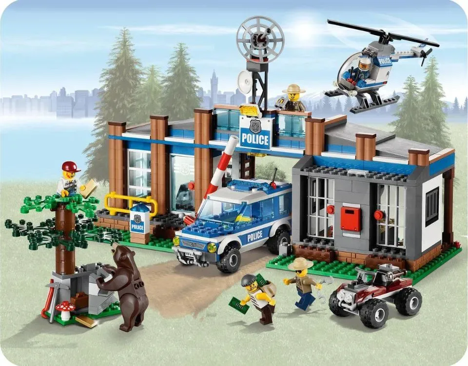 LEGO City - Bospolitiebureau - 4440