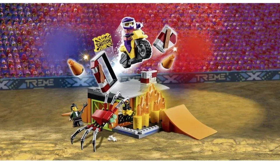 LEGO City Stuntz  - Stunttrainingsgebied, hellingen, spinnenkooi en terugtrekmotor - 60293