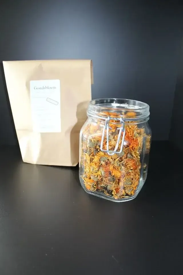 Goudsbloemblaadjes 1 kg + pot
