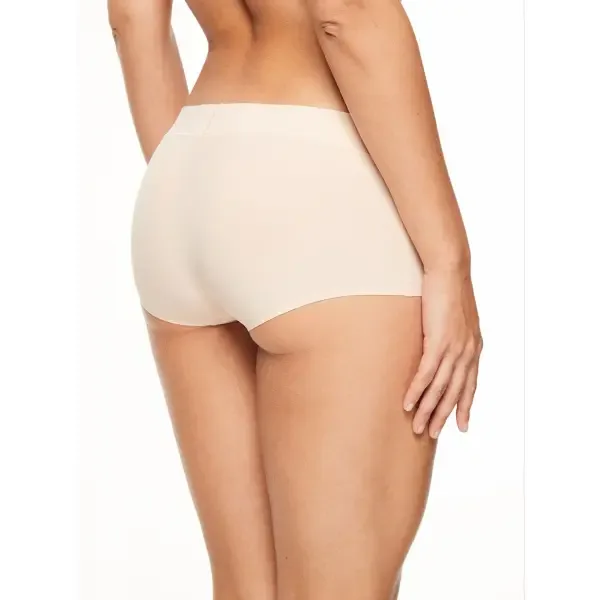 Chantelle Soft Stretch shortje in huidskleur