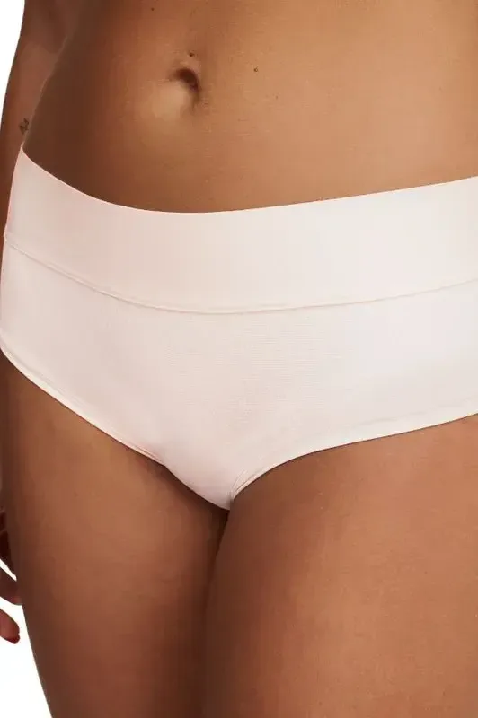 Chantelle – Shorty – Smooth Lines – C11N40 – Golden Beige