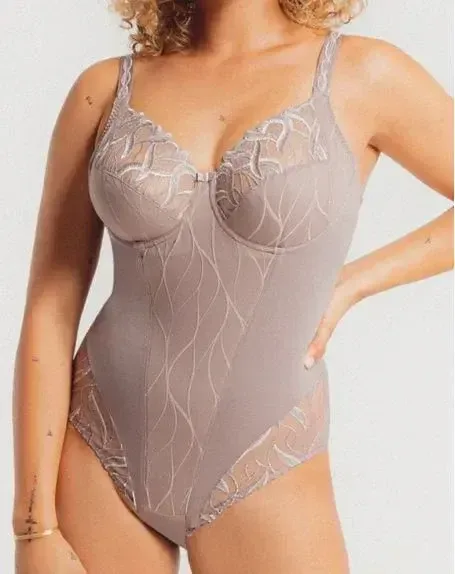 Louisa Bracq – Julia – Body met Beugel – 477-90 – Taupe