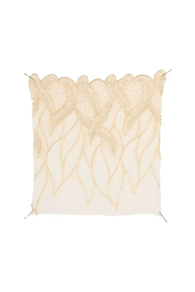 Louisa Bracq – Julia – BH Beugel – 477-01 – Lin
