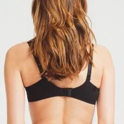 Louisa Bracq – Electric Waves – BH Beugel – 494-11 – Noir