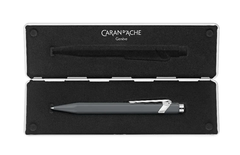 Caran d'Ache roller 846 grijs