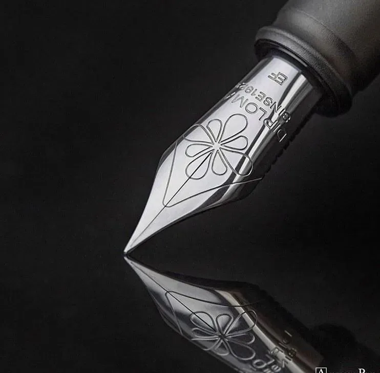 Diplomat vulpen Excellence A2 Skyline blue/chrome Medium penpunt
