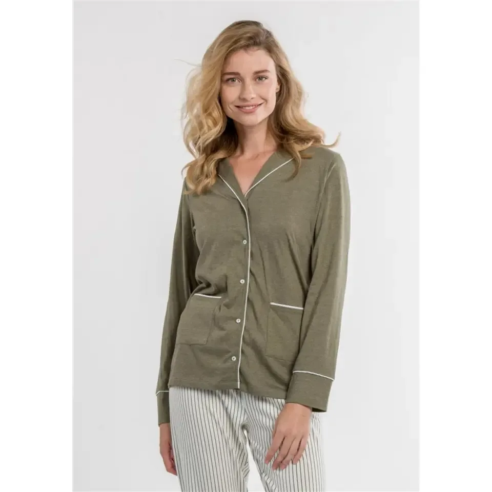 Eskimo Pyjama: Beau ( doorknoop pyjama met lange broek )