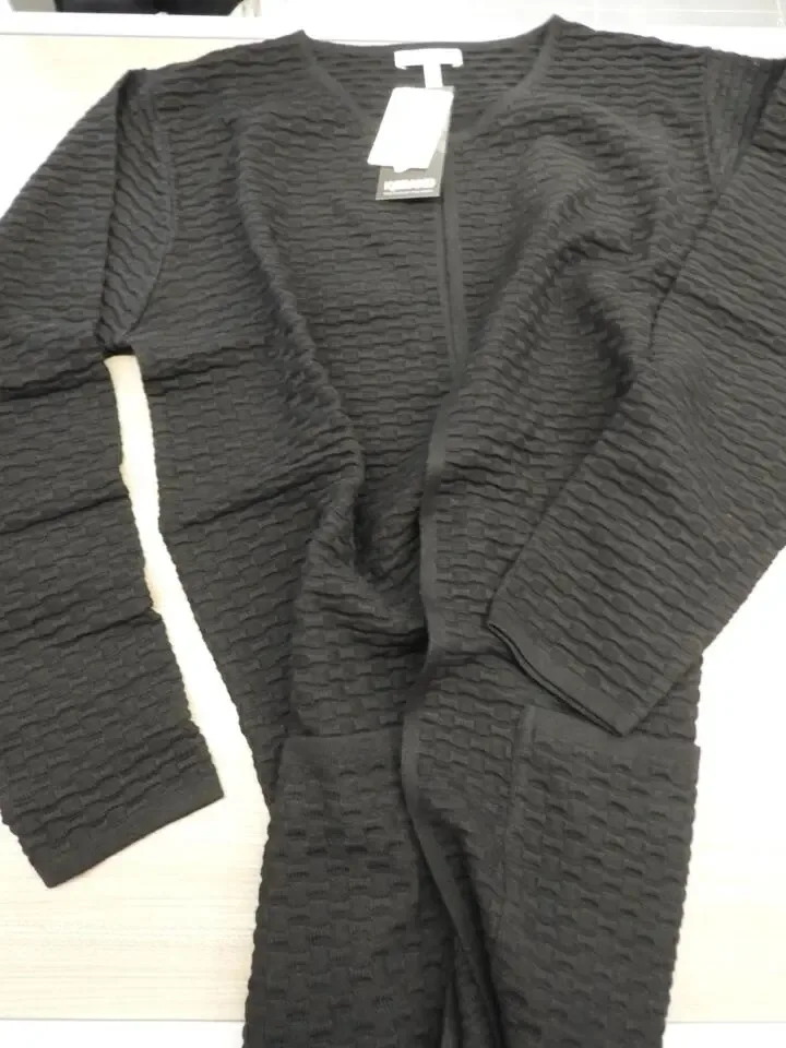 Kj Brand Zwarte Cardigan: Gebreid tot maat 50 ( BRA.212)