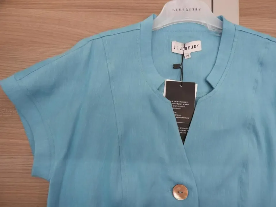 Bluebeery Kleed: Korte mouw, licht blauw ( Linnen / viscose ) ( BLU.8 )
