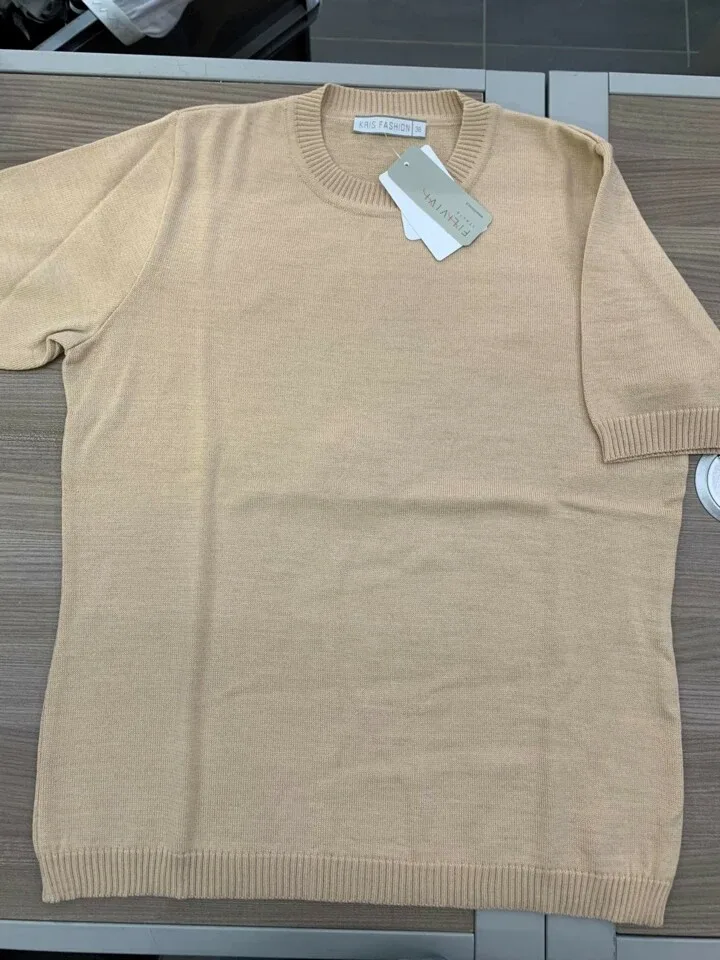 Kris Fashion beige gebreide pull met korte mouw ( KRI.11 )