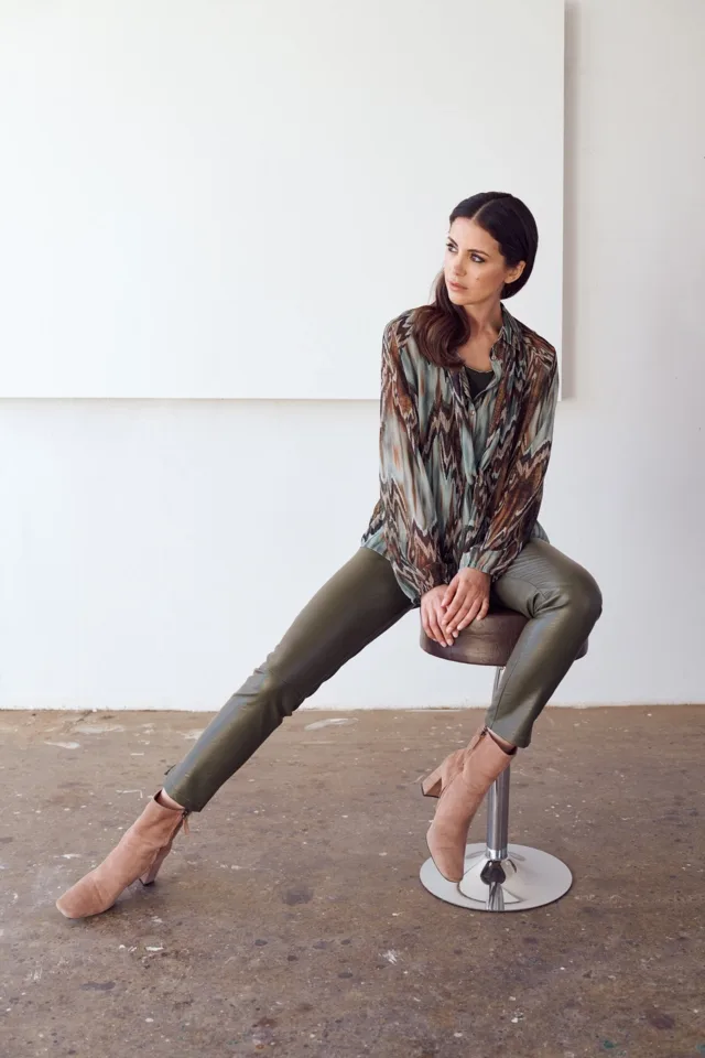 Signe Nature Bloes met strik: Mint / Kaki ( Signe.1012 )