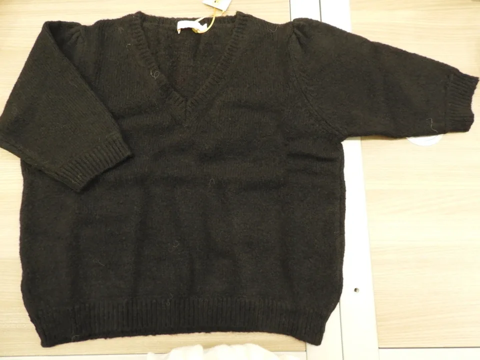 Signe Nature Pull: Zwart, 3/4 mouw, V hals ( Signe.1032 )