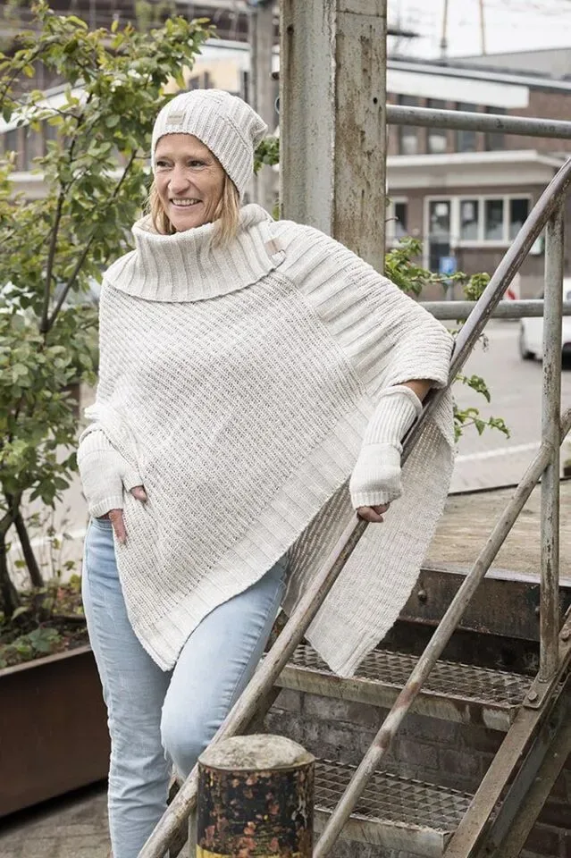Knit Factory Handschoenen: Cleo, verschillende kleuren: Stone Red, Camel, Beige, Zwart ( Knit.15 / Knit.16 / Knit.17 / Knit.18 )