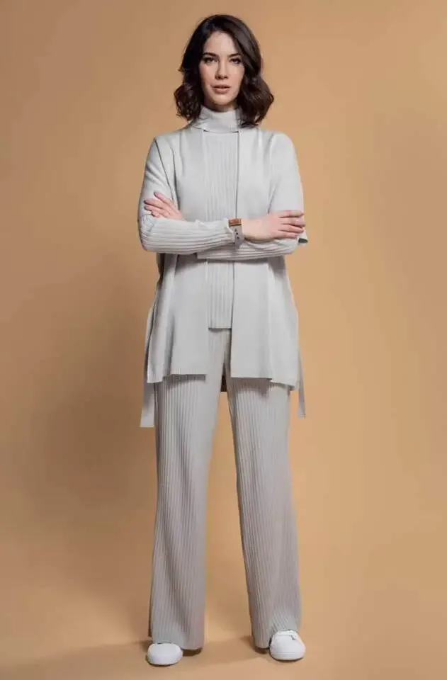 Kris Fashion Sous Pull: Zwart, rib brei ( foto model maar in het zwart ) ( KRI.39 )