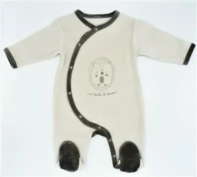 Eskimo baby starter box: Pyjama / Romper / Muts / wandjes ( ESK.1811 )