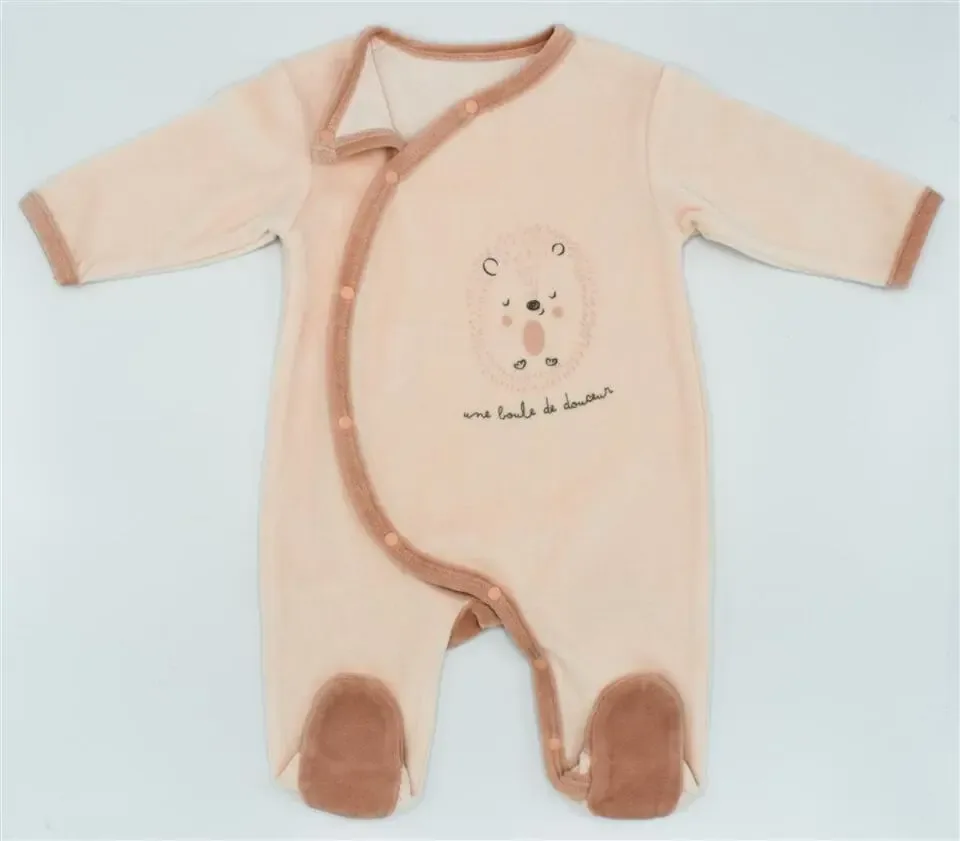 Eskimo baby starter box: Pyjama / Romper / Muts / wandjes ( ESK.1812 )
