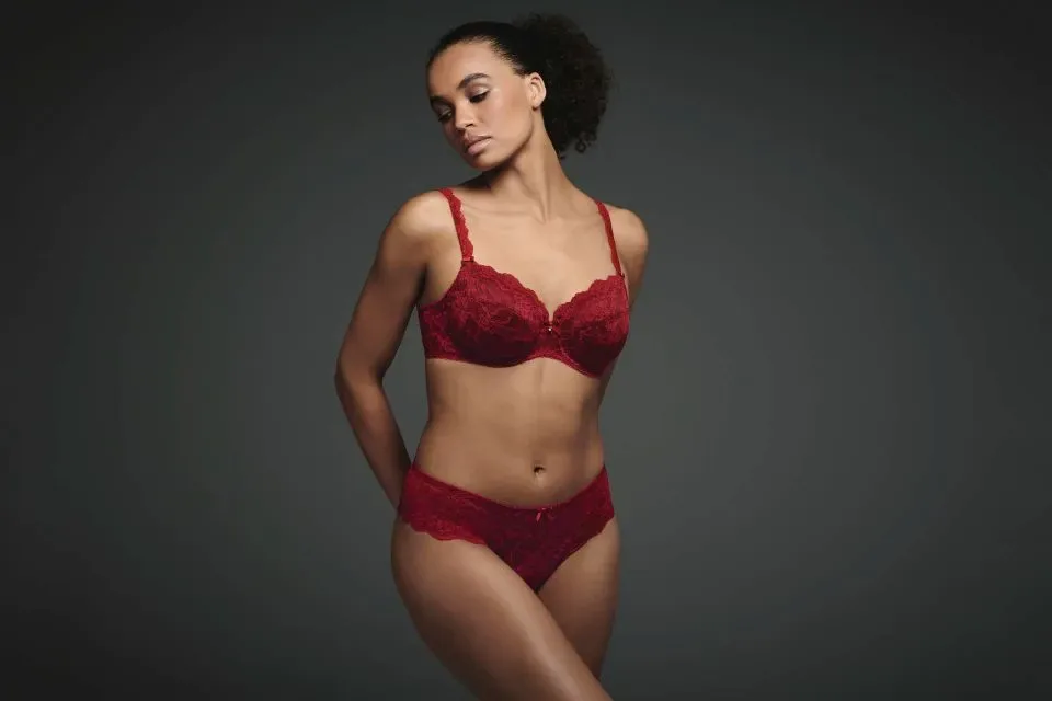 Rosa Faia ( Anita ) Beugelbh: Bobette, Ruby ( Europese Maten ) ( ANI.262 )