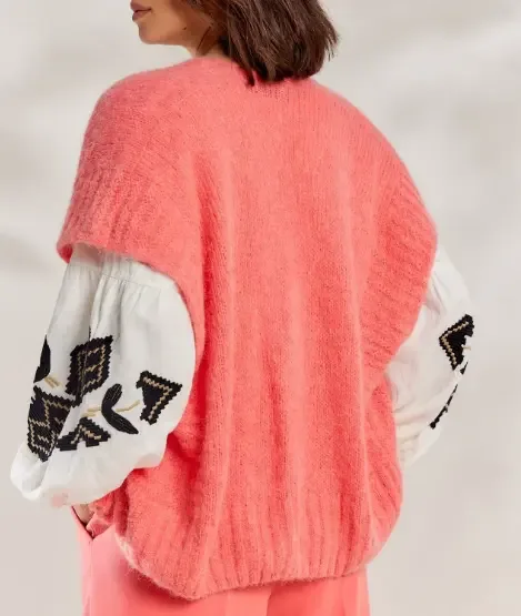 Summum Cardigan: Koraal kleur, Mouwloos, mohair ( SUM.69 )