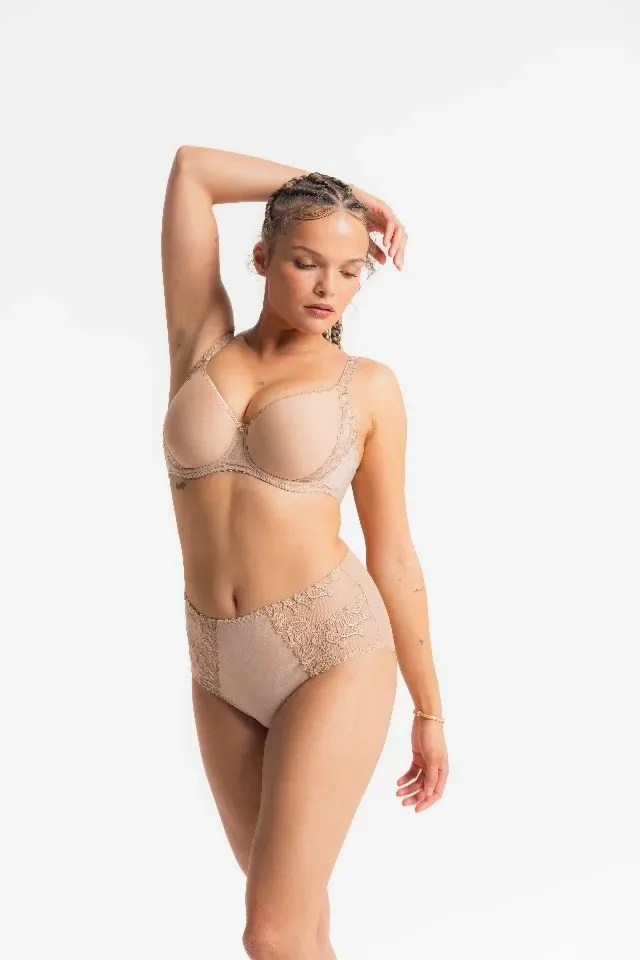 Louisa Bracq Taille Slip: Esperanza, Chair ( SEC.401 )