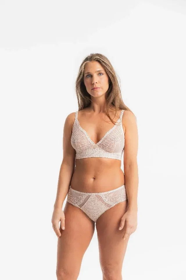 Louisa Bracq Shorty: Tweegy, Nude Rose, ( SEC.414 )