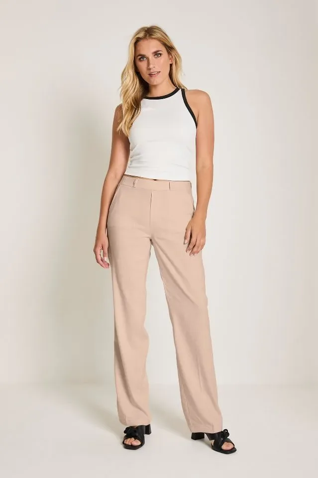 Linnen broek, beige tint  elastiek in de lenden  recht model  zeer aangename fitting (  PARA.365 )