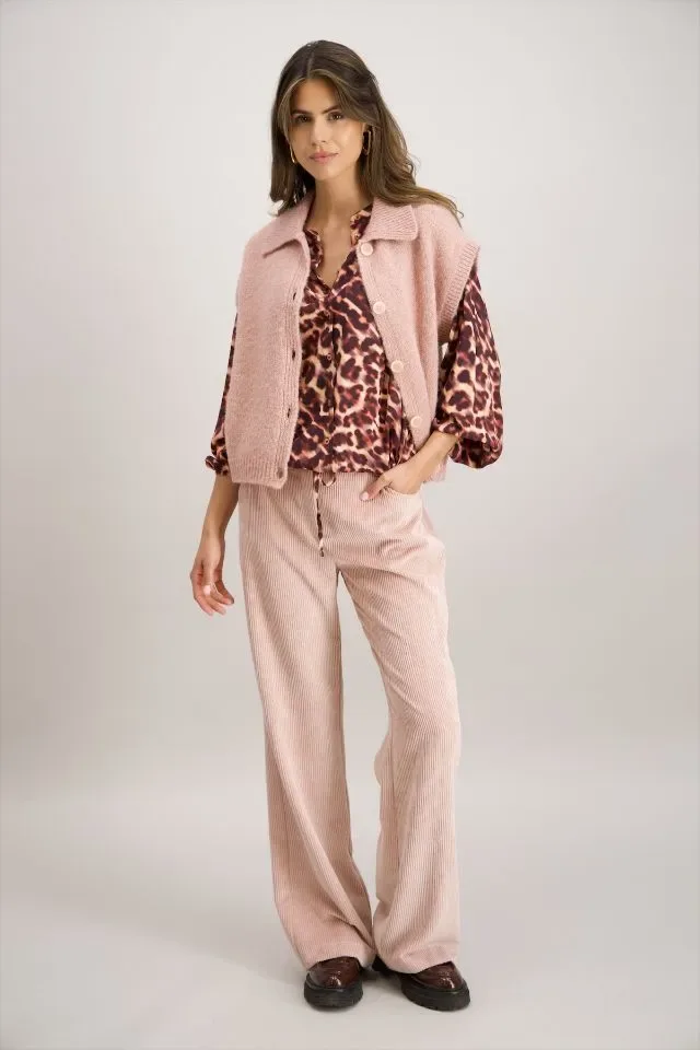 Signe Nature mouwloze cardigan met knopen: zacht roze kleur ( signe.1313 )