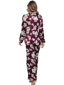 Pastunette Dames pyjama: Bordeaux, Satijn, doorknoop model ( PAS.124 )