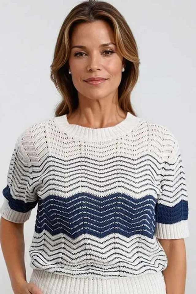Signe Nature Pull: Ecru / Navy, korte mouw ( SIGNE.1351 )