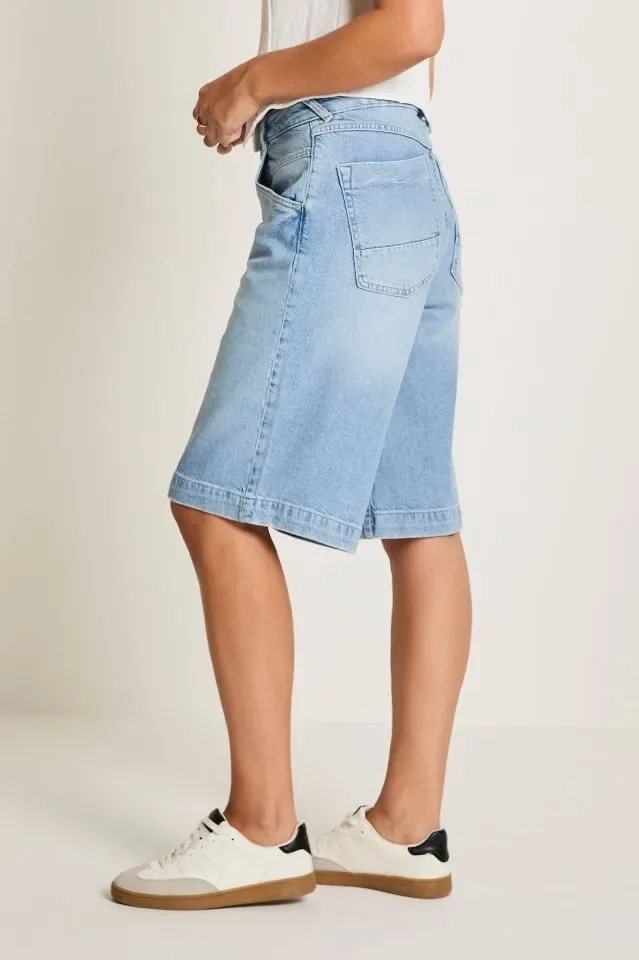 Para mi Jeans Short ( Jorts ): Nola Jorts, Light Cosmic, L19 ( PARA.407 )