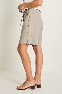 Para Mi Linnen Short: Mira, flowy linnen, Sand kleur ( zie vierde foto ) ( PARA.415 )
