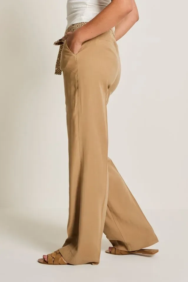 Para Mi Dames broek: Cloê Belt, Cotton Tencel, Camel, L32 ( PARA.418 )