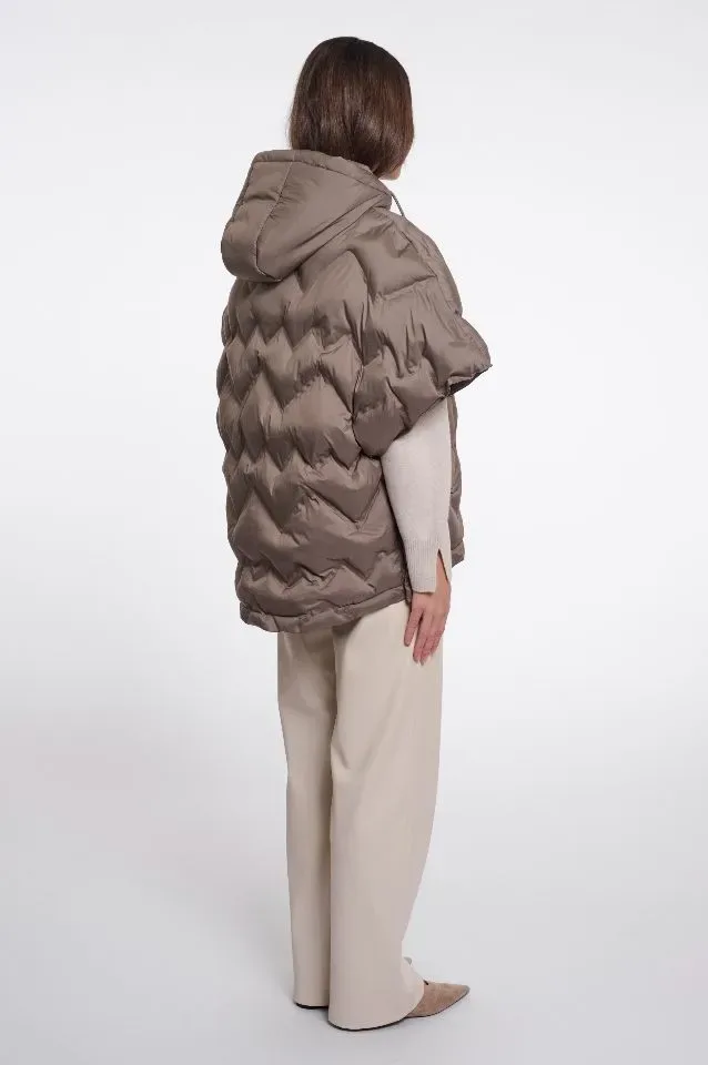 Rino & Pelle Vest: Hilary, Toffee kleur, aangesneden mouw ( RINO.107 )